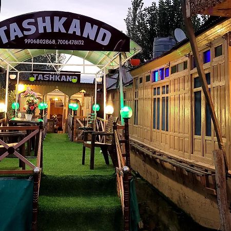 Tashkand Houseboat Srīnagar Екстериор снимка