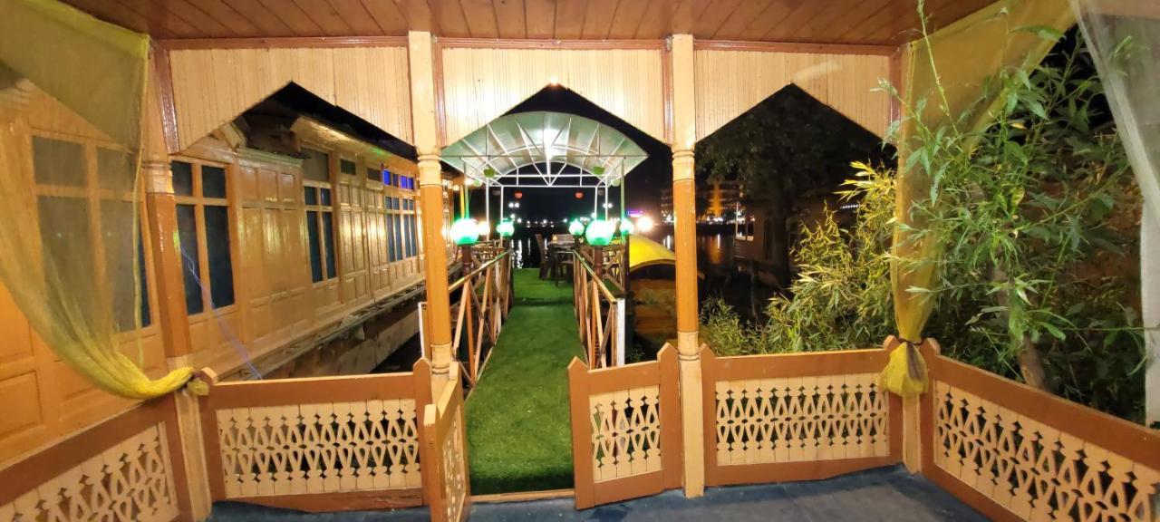 Tashkand Houseboat Srīnagar Екстериор снимка