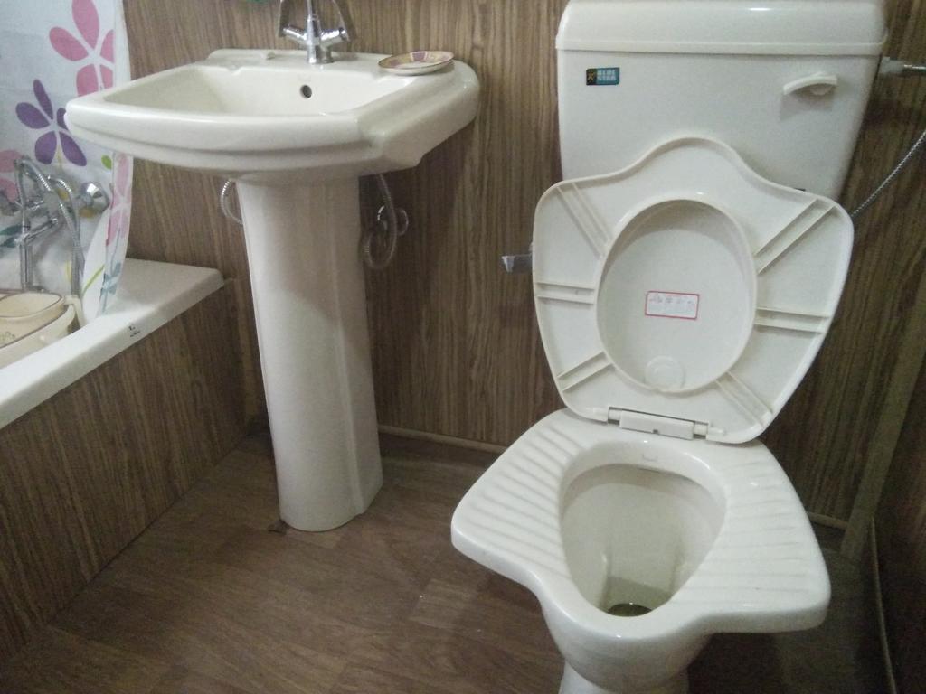 Tashkand Houseboat Srīnagar Екстериор снимка